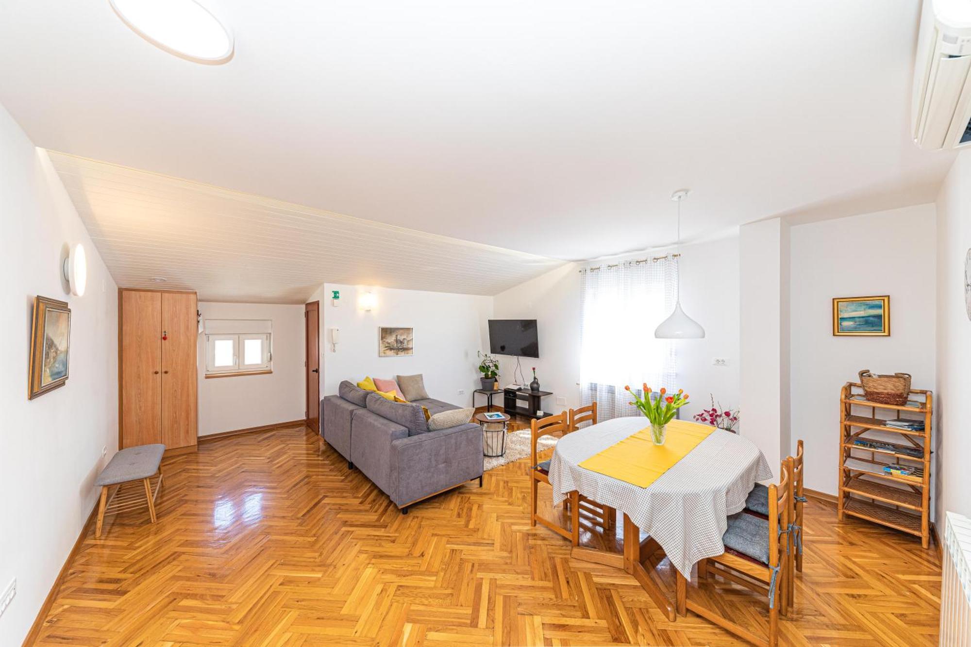 Apartments Iskra Stobrec Ngoại thất bức ảnh
