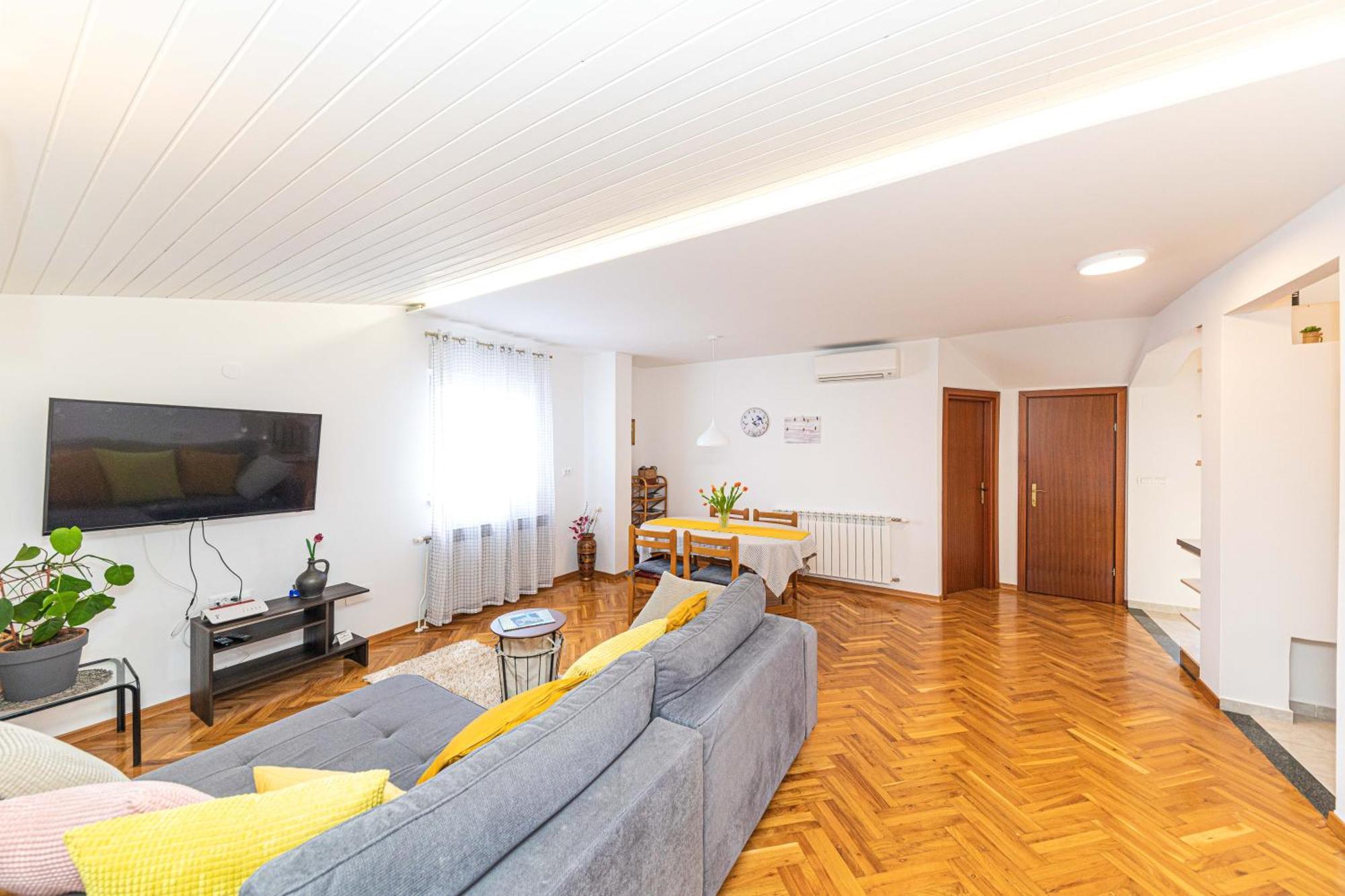 Apartments Iskra Stobrec Ngoại thất bức ảnh