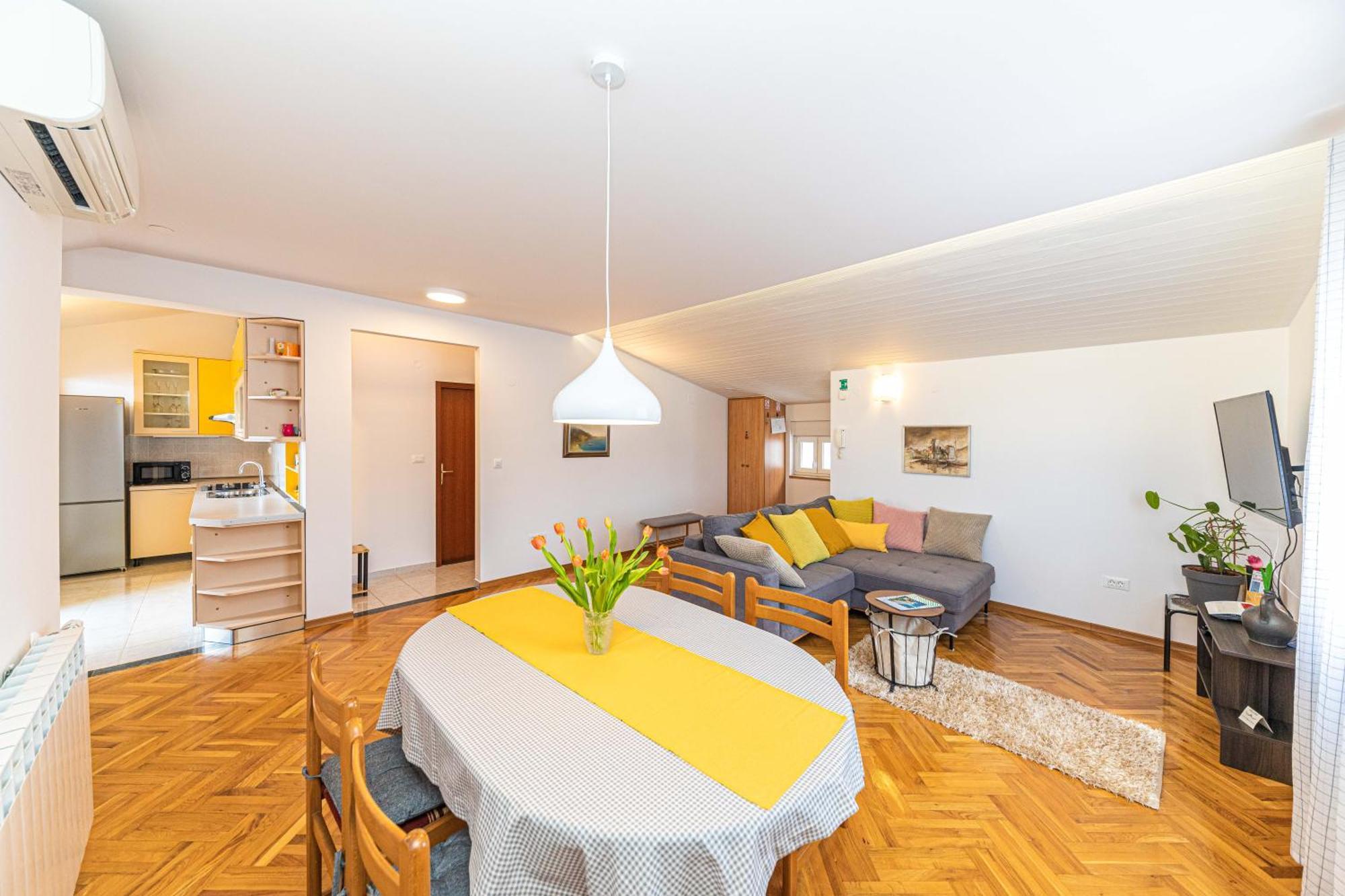 Apartments Iskra Stobrec Ngoại thất bức ảnh